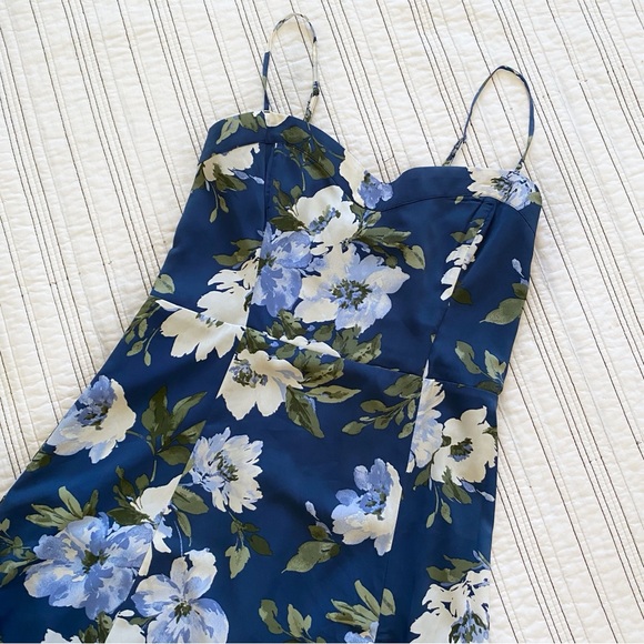 Abercrombie Midi Dress Medium - Picture 2 of 7